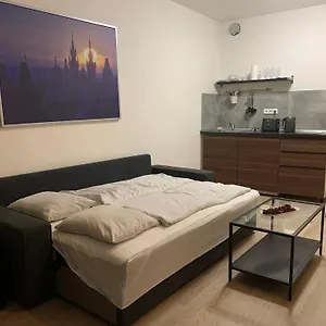 verificați disponibilitatea